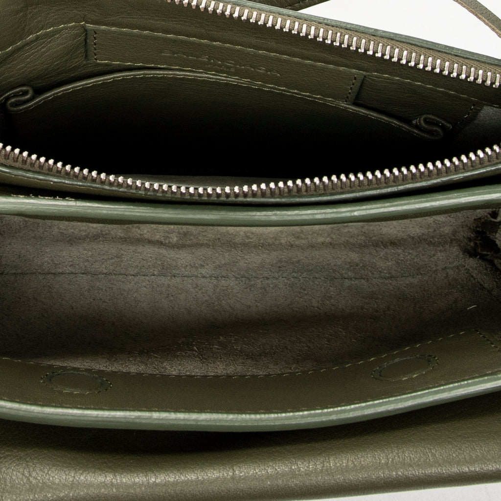Shoulder Bag XS Papier Zip Around Triple Olive Green Calfskin Leather
