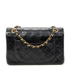 Bolso de Hombro Clásico Double Flap 23 Piel de Cordero Acolchada Negra