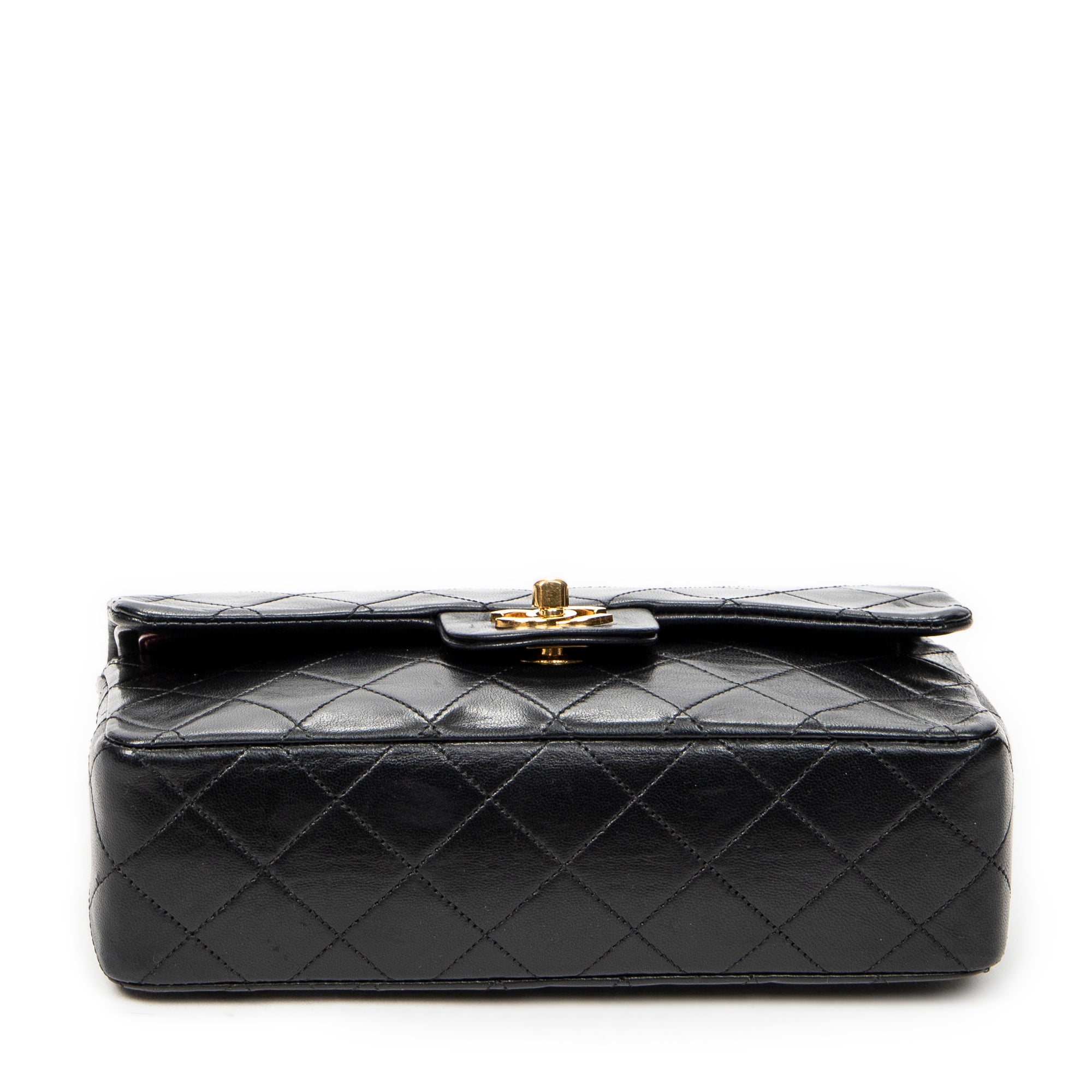 Bolso de Hombro Clásico Double Flap 23 Piel de Cordero Acolchada Negra