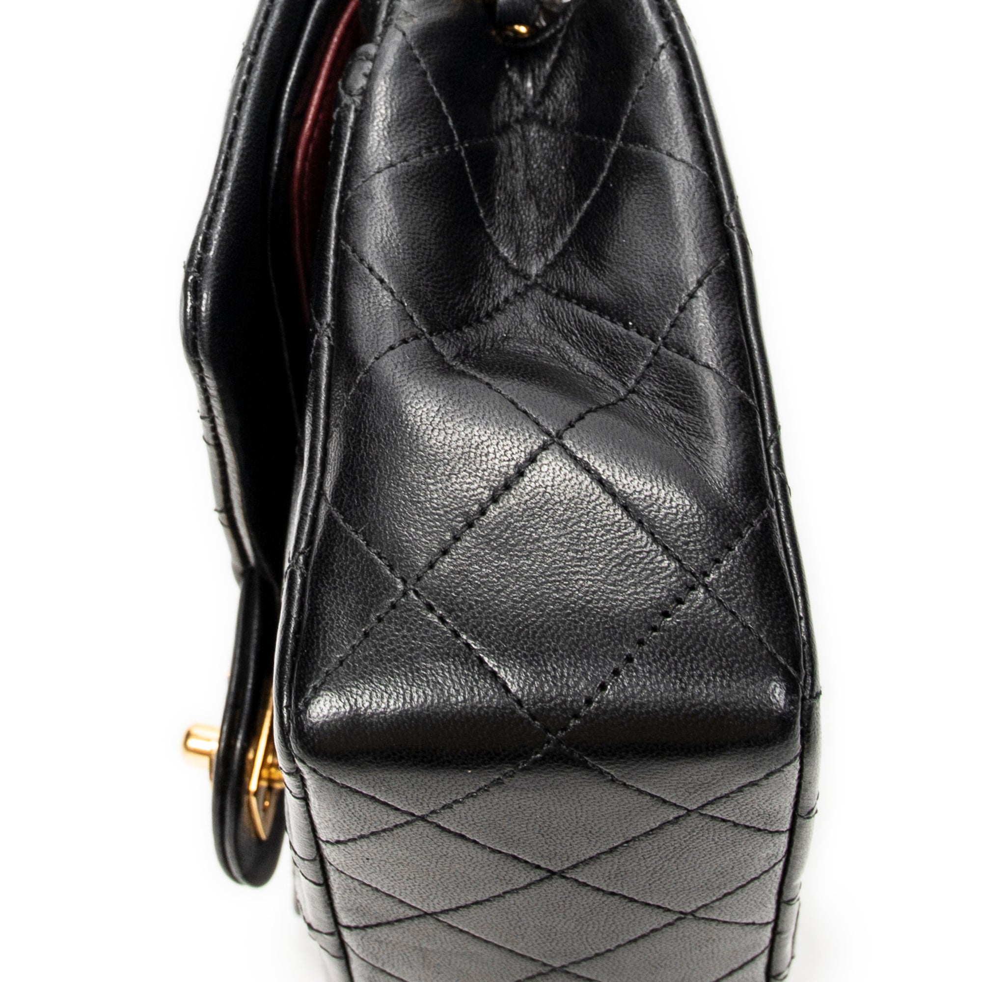 Bolso de Hombro Clásico Double Flap 23 Piel de Cordero Acolchada Negra