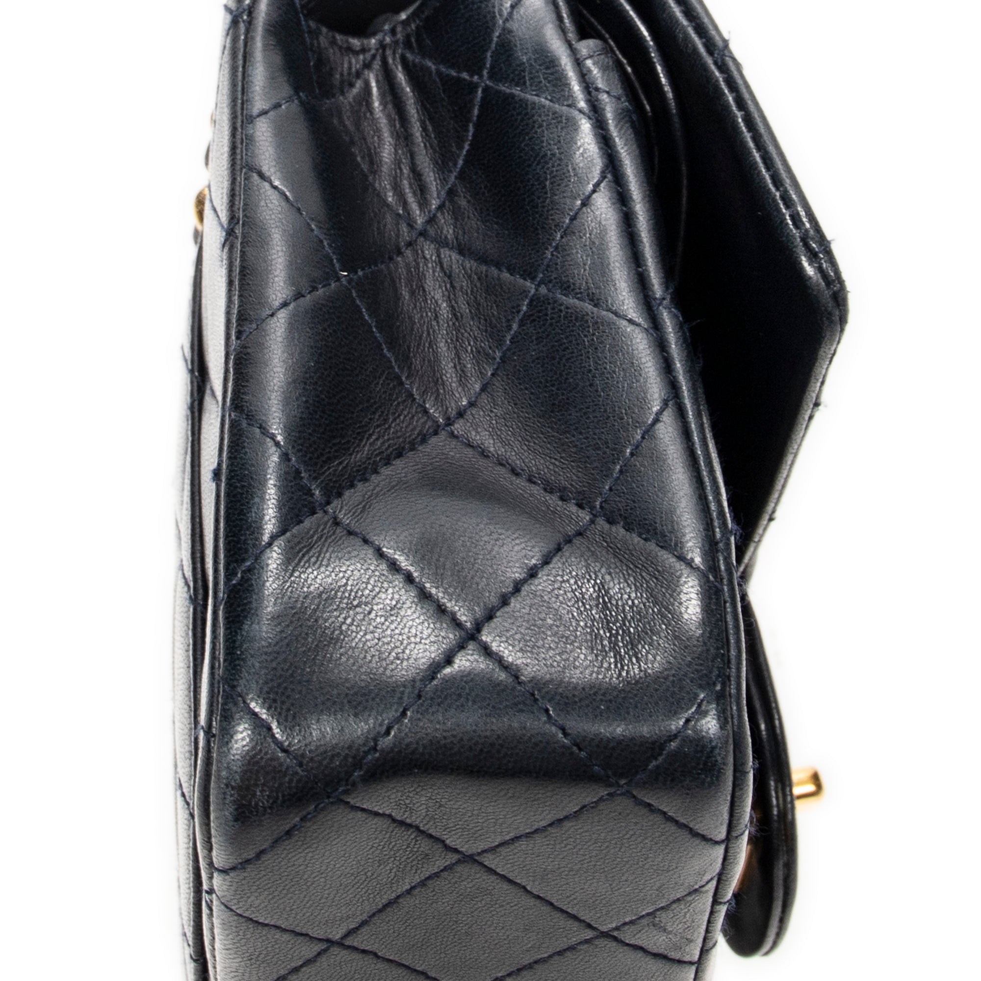 Shoulder Bag Classic Double Flap 23 Navy Quilted Lambskin Leather