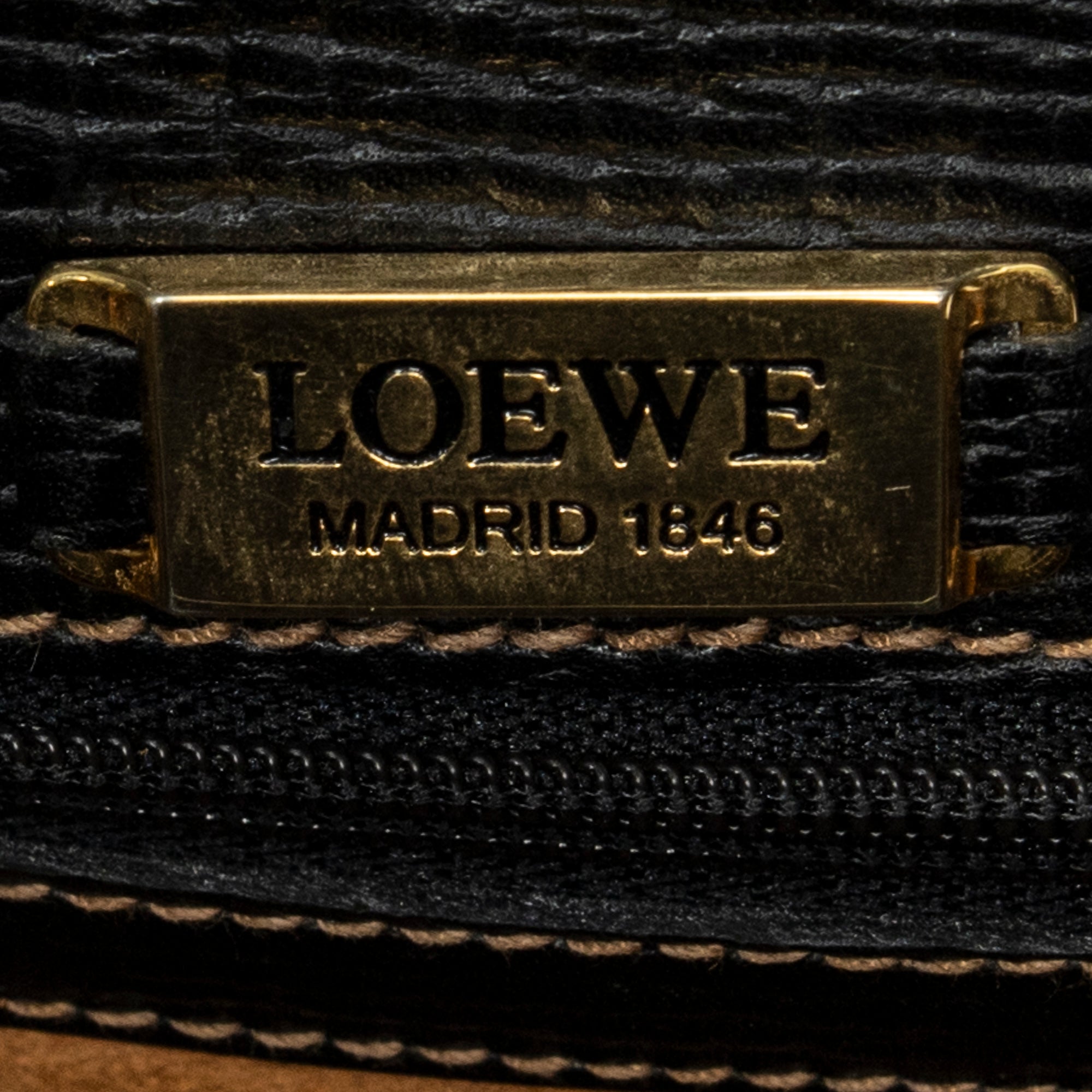 Shoulder Bag Vintage Square Flap Black Grained Calfskin Leather
