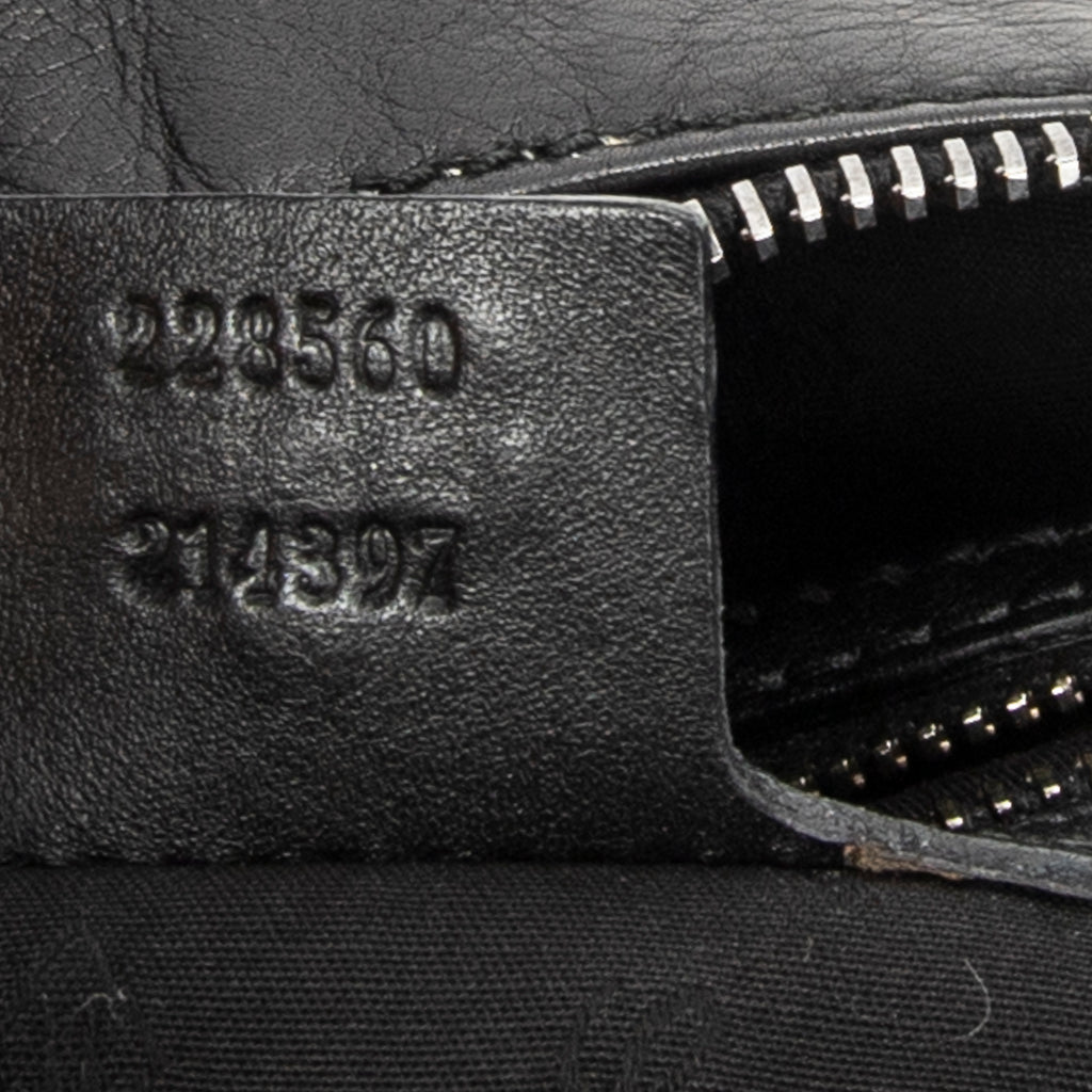 Bolso de hombro mediano cadena Galaxy piel de cordero negra