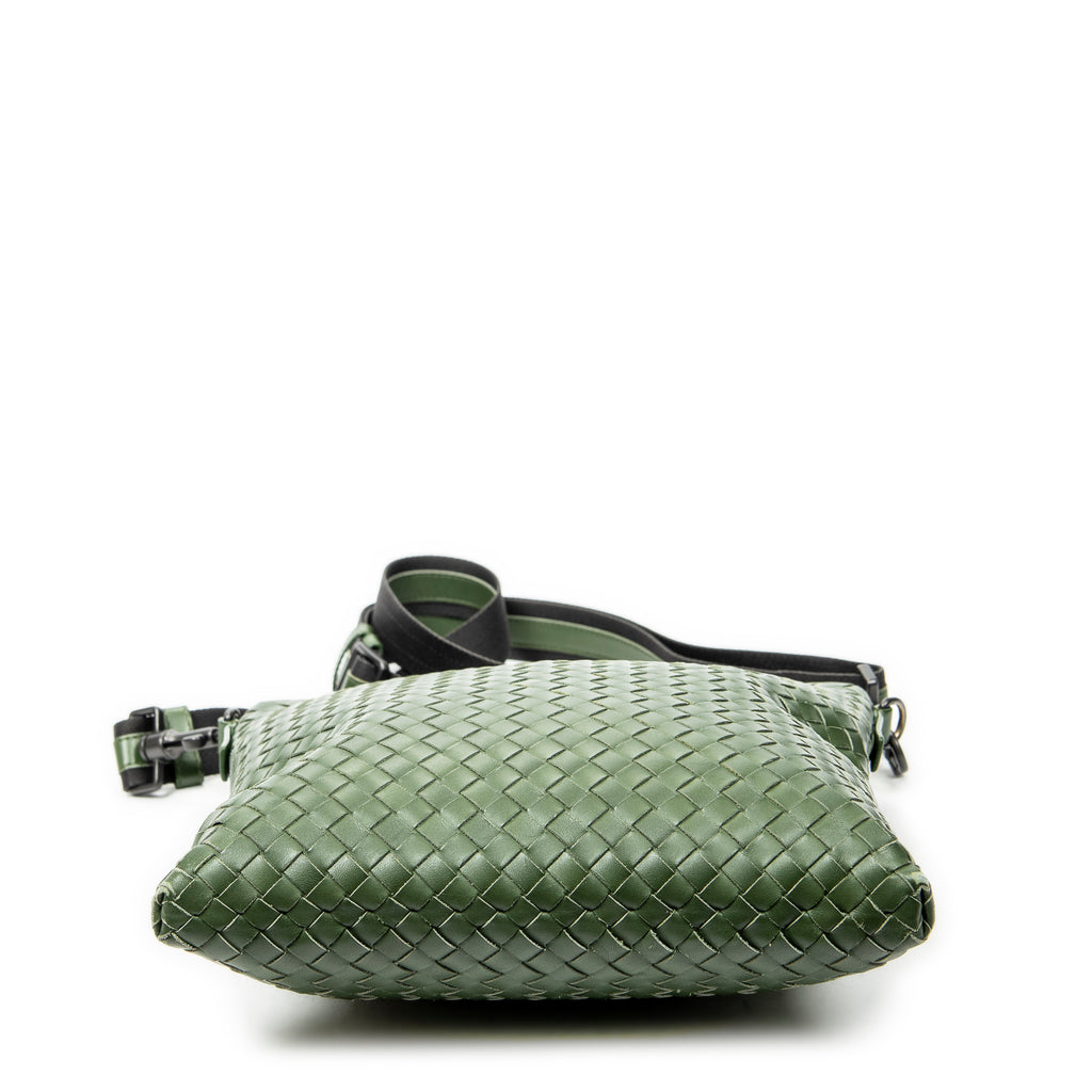 Shoulder Bag Flat Messenger Green Intrecciato Leather