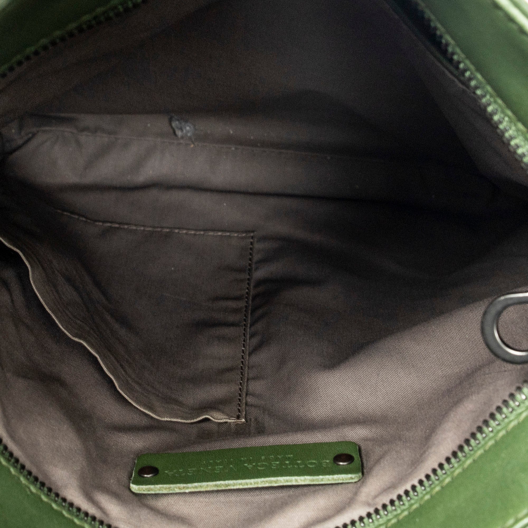 Shoulder Bag Flat Messenger Green Intrecciato Leather