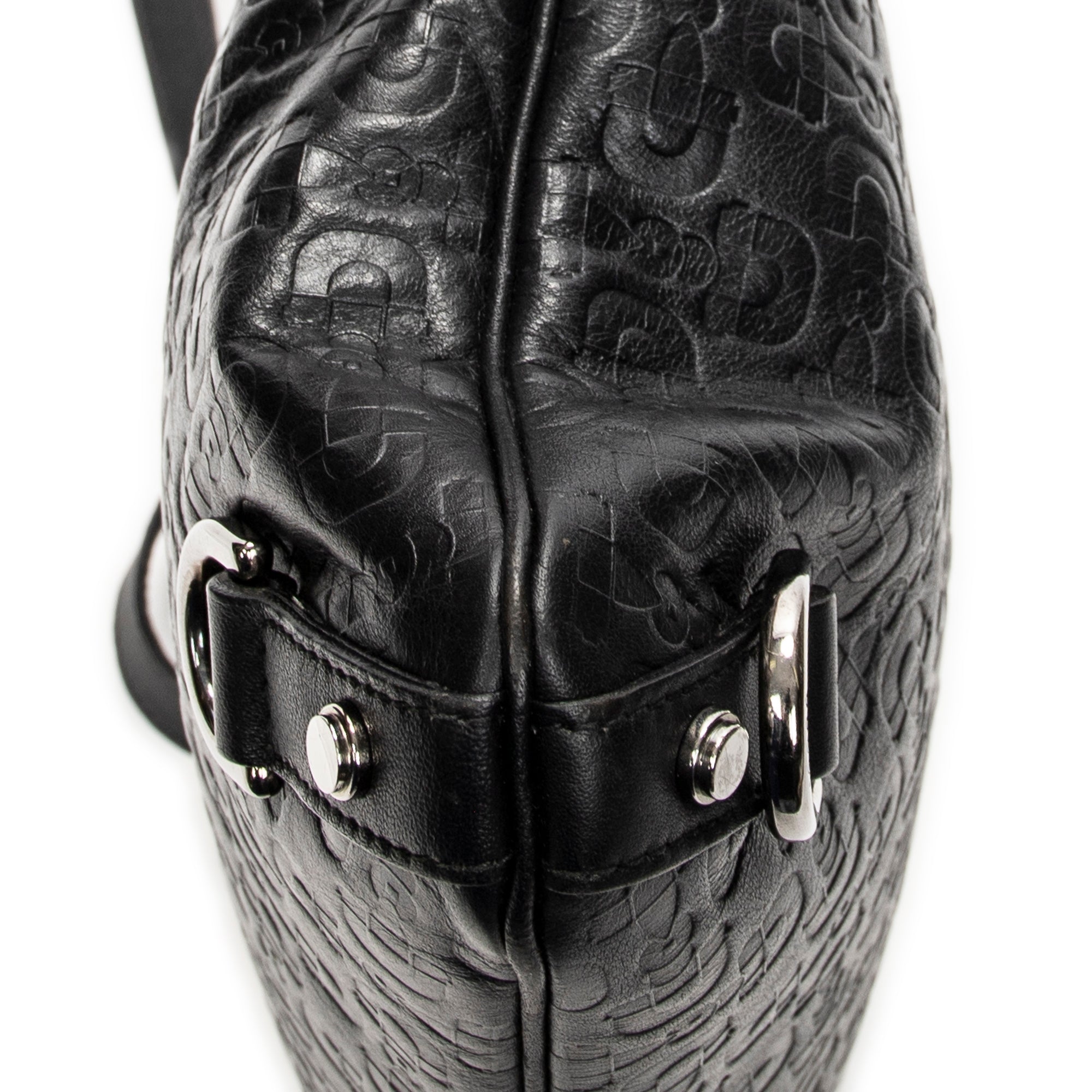 Bolso de hombro Abbey con anilla en D de piel repujada con Horsebit, negro