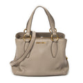 Bolso de hombro convertible en bandolera de piel de becerro Caribu gris