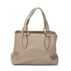 Bolso de hombro convertible en bandolera de piel de becerro Caribu gris