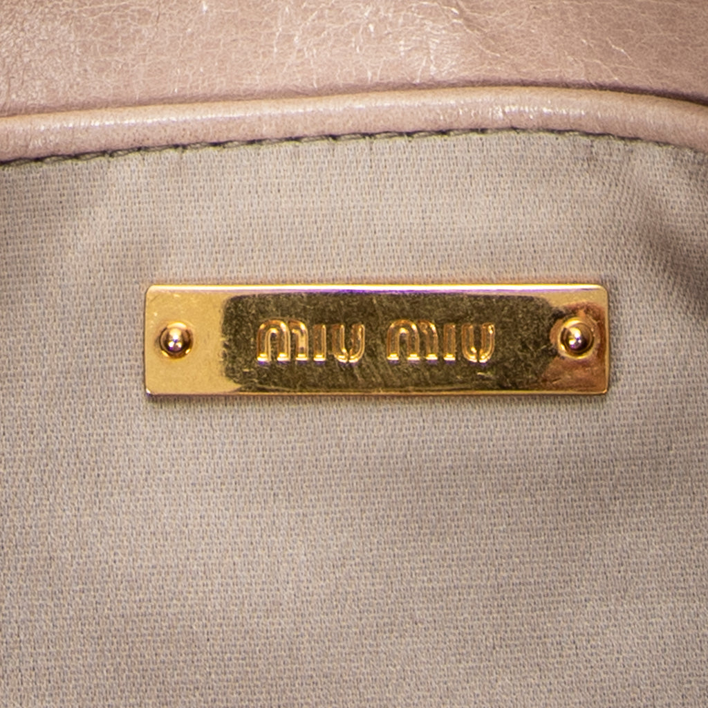 Shoulder Bag Charm Zip Pochette Light Pink Matelasse Lux Leather