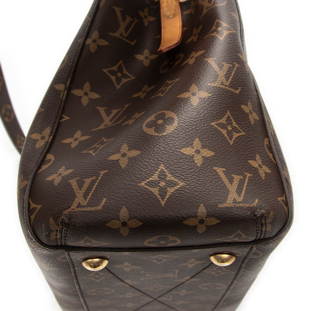 Shoulder Bag Montaigne MM Brown Monogram Canvas
