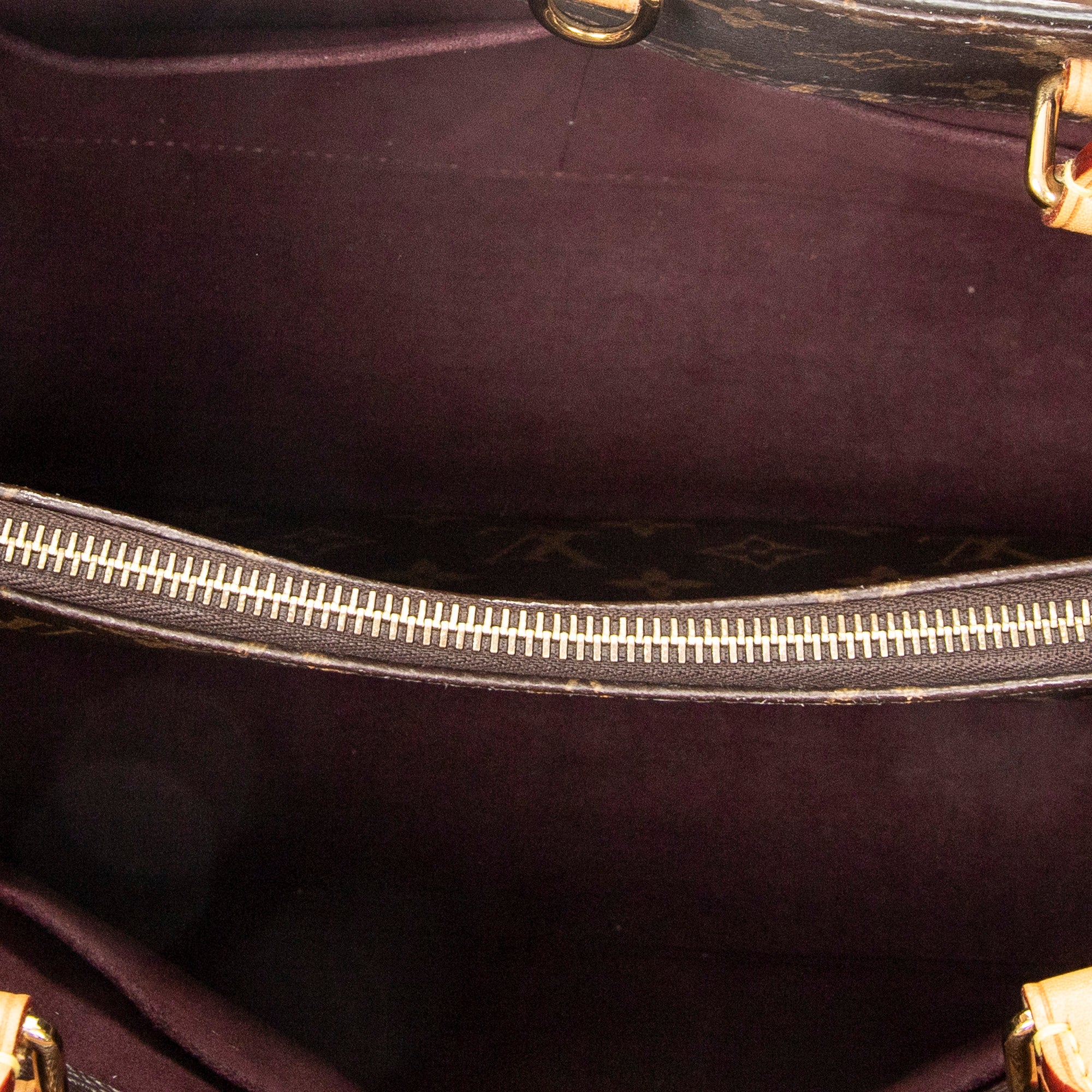 Shoulder Bag Montaigne MM Brown Monogram Canvas