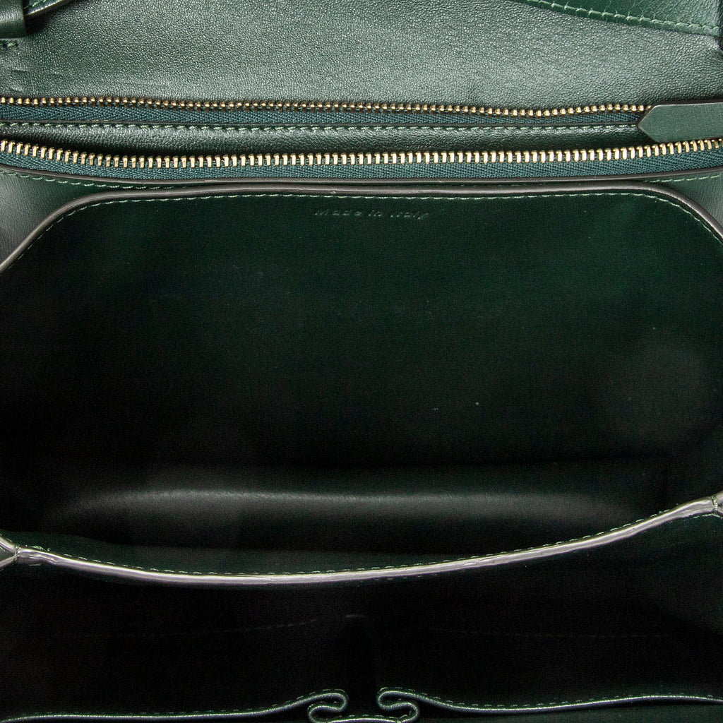 Shoulder Bag Medium Classic Box Crossbody Green Smooth Calfskin Leather