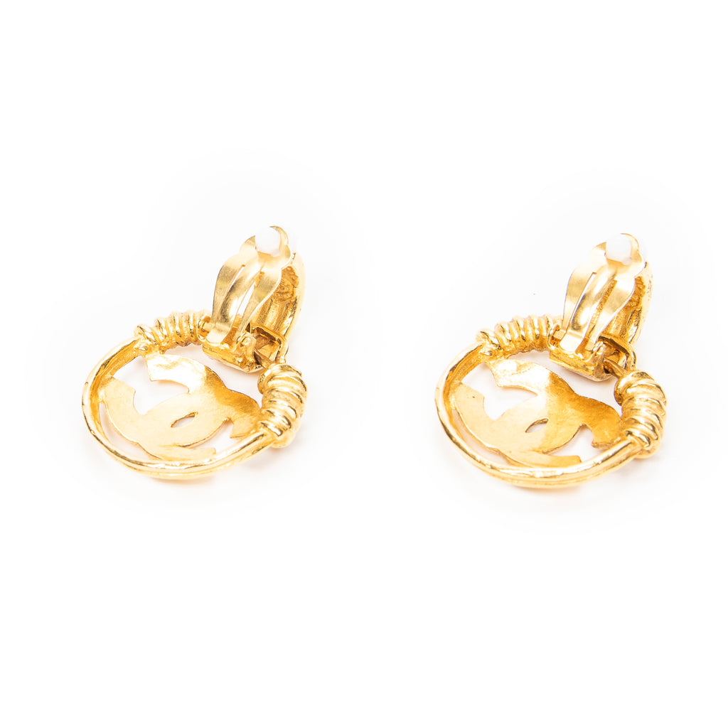 Earrings CC Round Clip On Earrings Gold Gold Plated