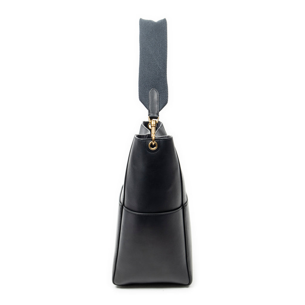 Shoulder Bag Medium Seau Sangle Navy Calfskin Leather