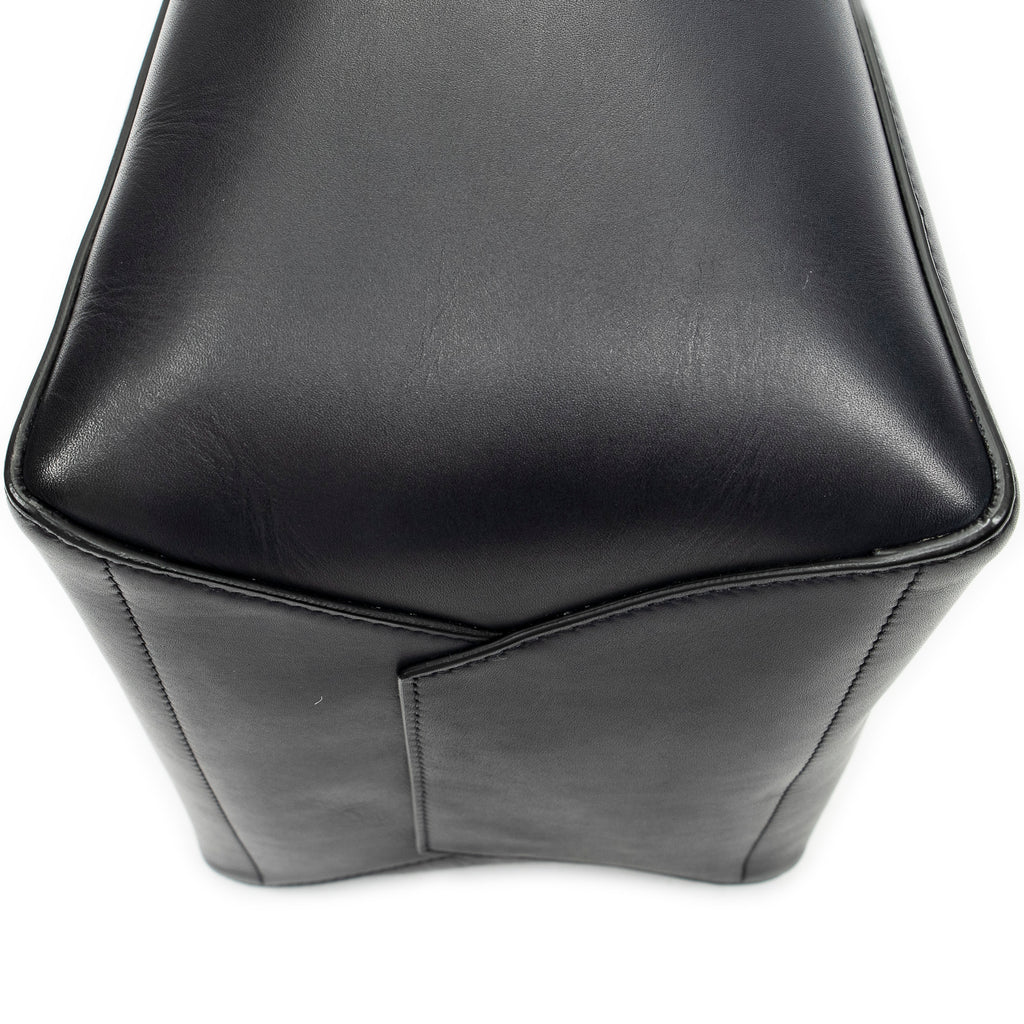 Shoulder Bag Medium Seau Sangle Navy Calfskin Leather