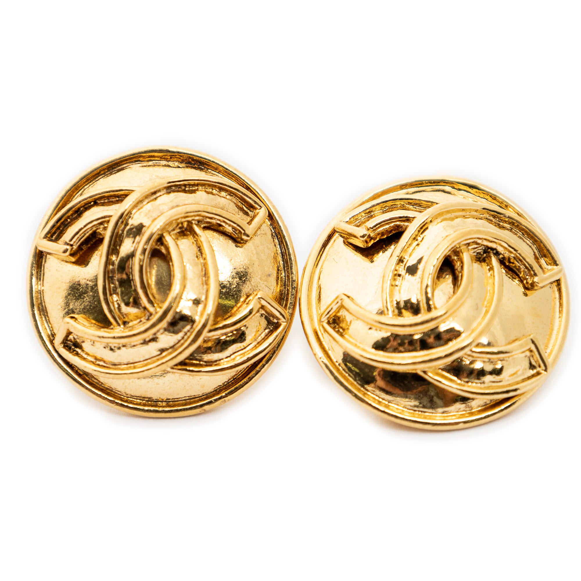 Earrings CC Shell Shaped Clip On Earrings Gold Gold Plated