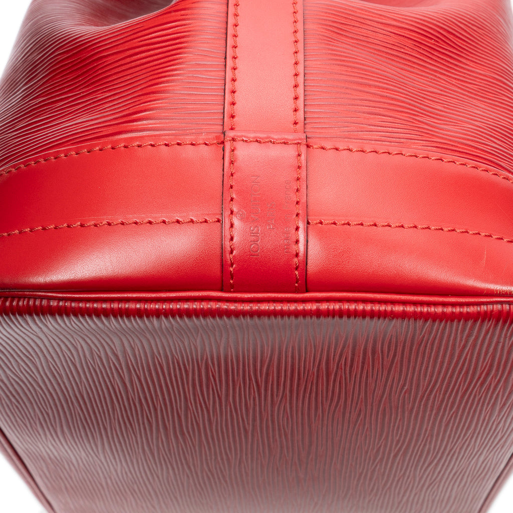 Sac Bandoulière Noé GM Cuir Épi Rouge