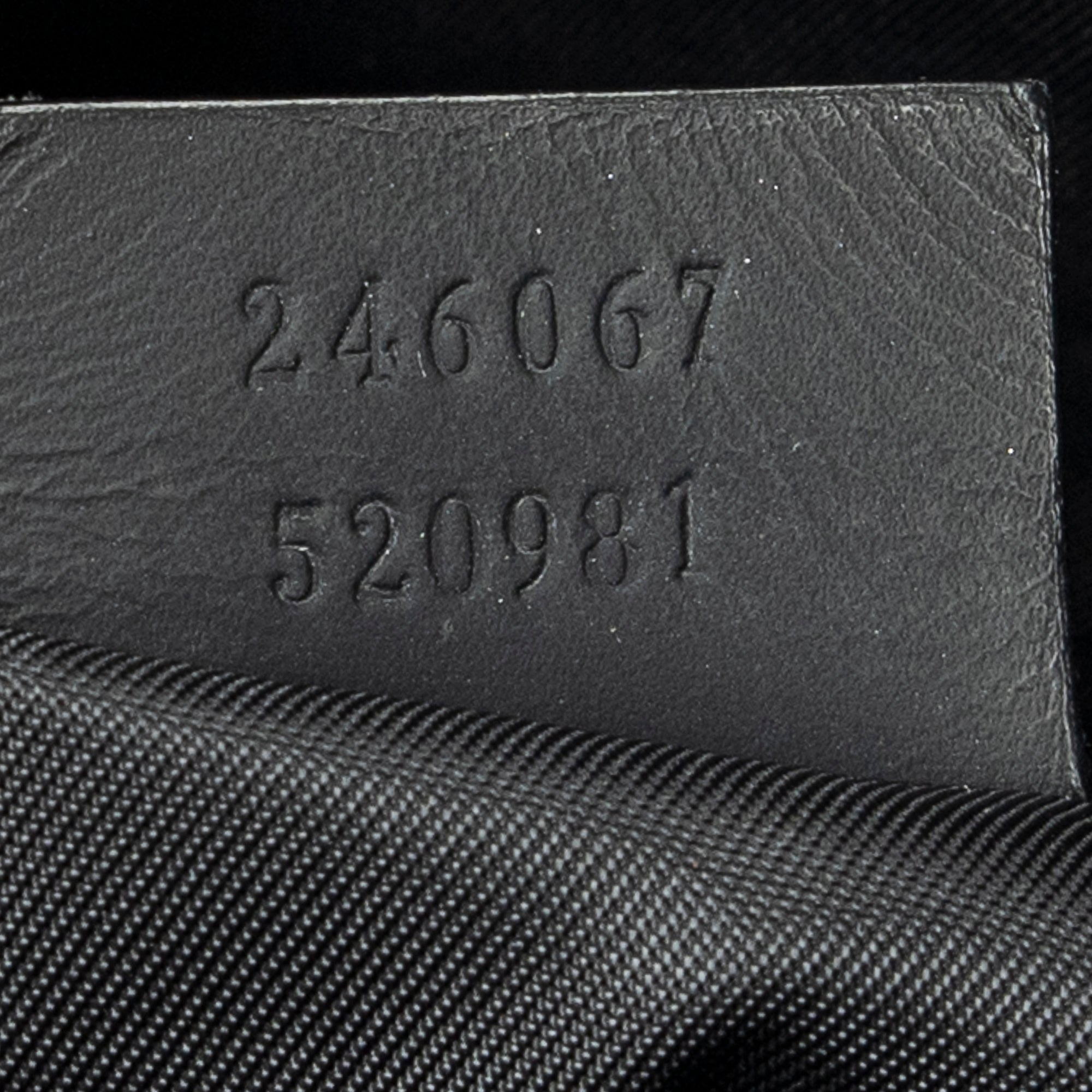 Sac bandoulière Web Medium en caoutchouc messager noir cuir Guccissima