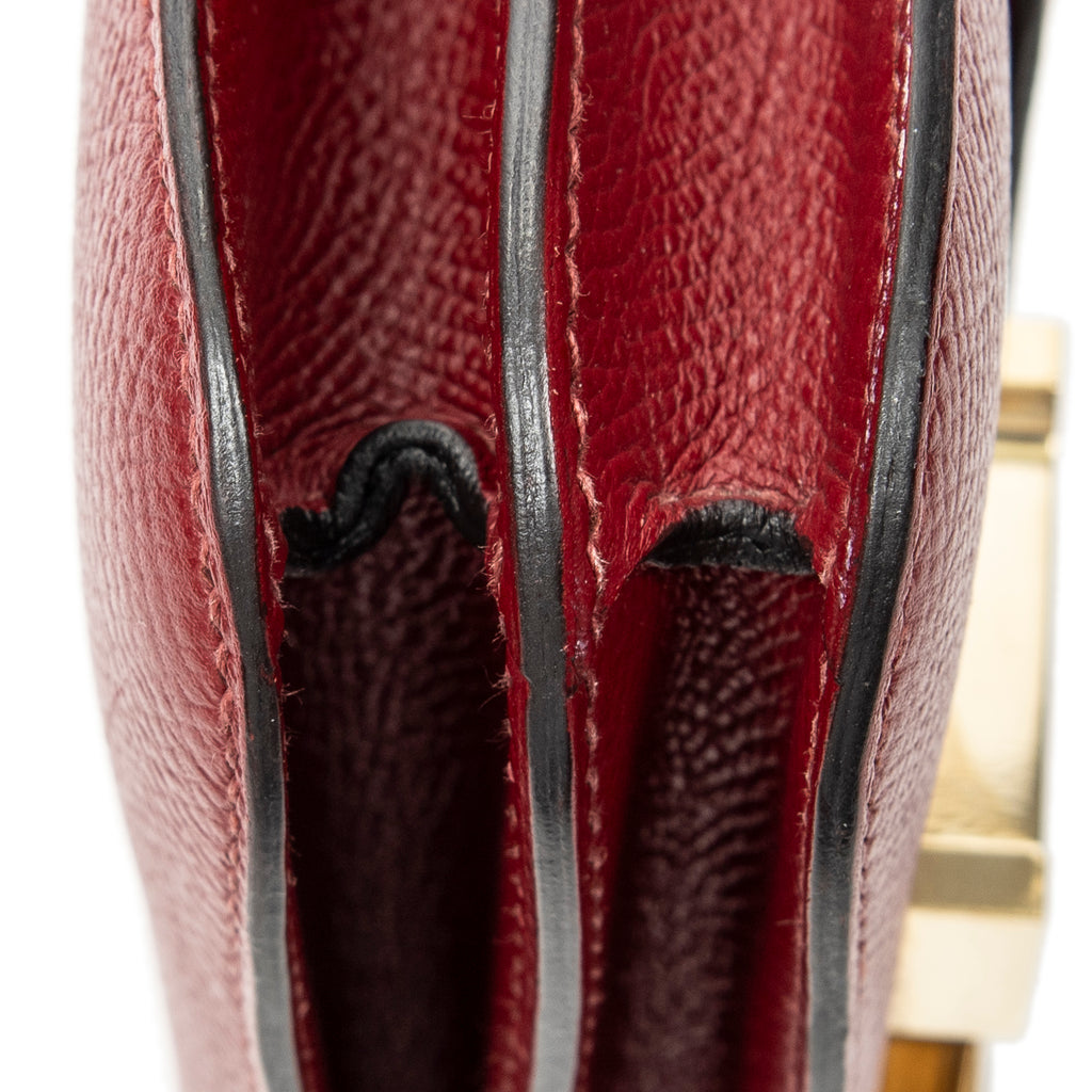 Shoulder Bag Constance 18 Rouge Grenat Epsom Leather