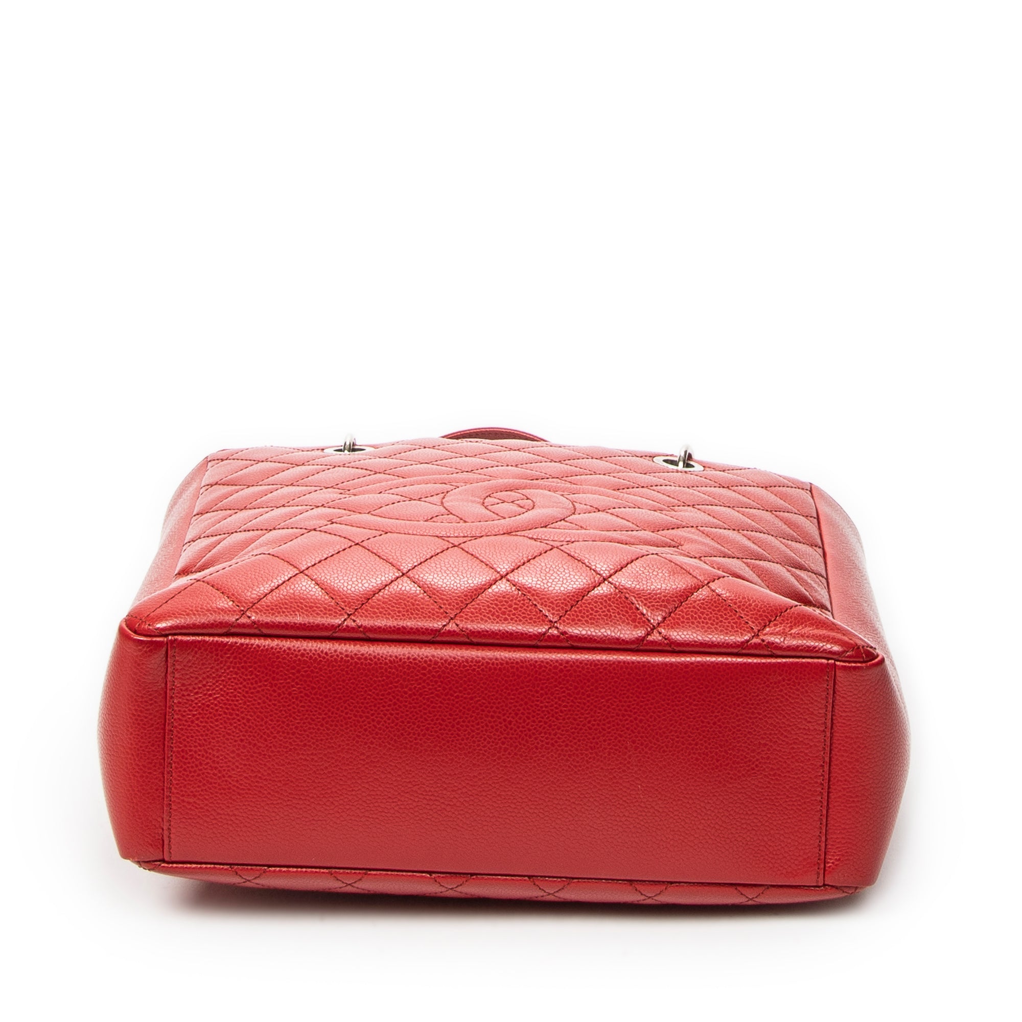 Shoulder Bag Grand Shopping Tote Red Quilted Caviar Leather