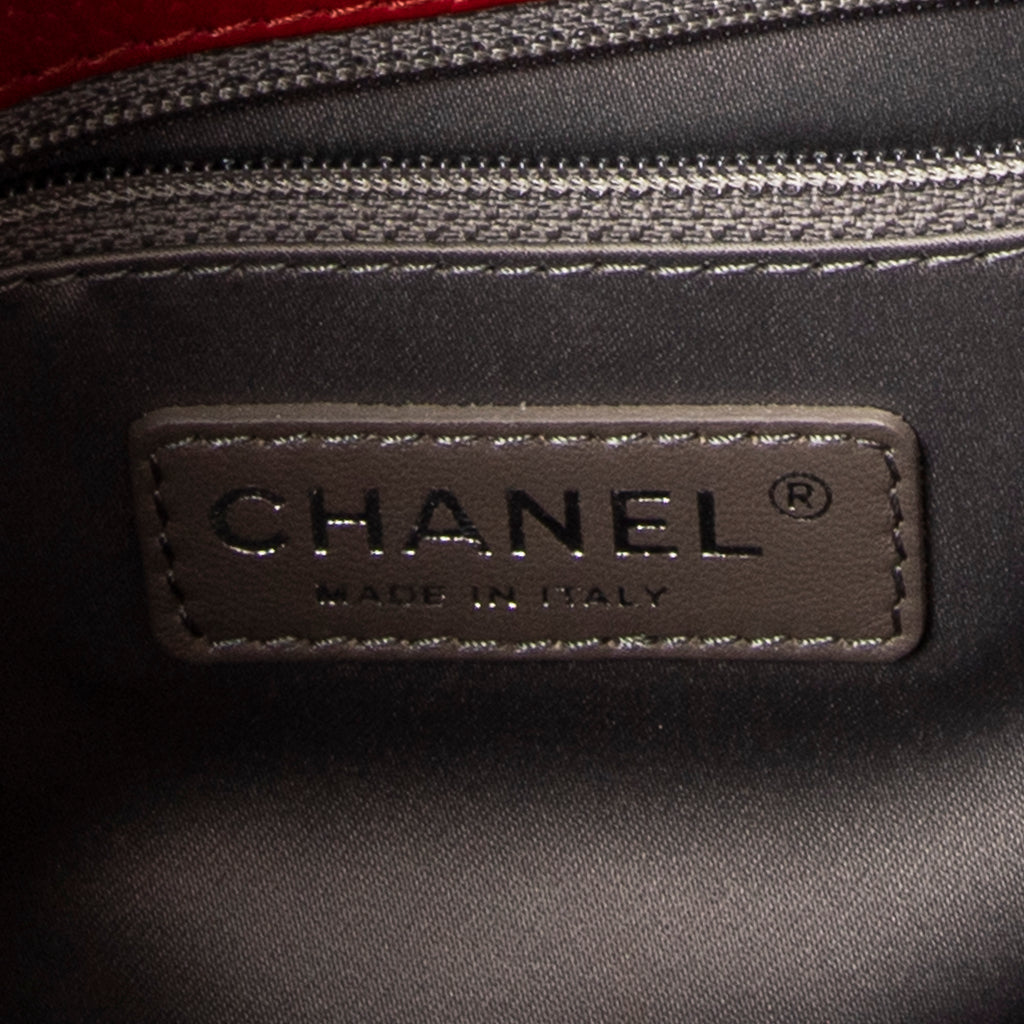 Shoulder Bag Grand Shopping Tote Red Quilted Caviar Leather