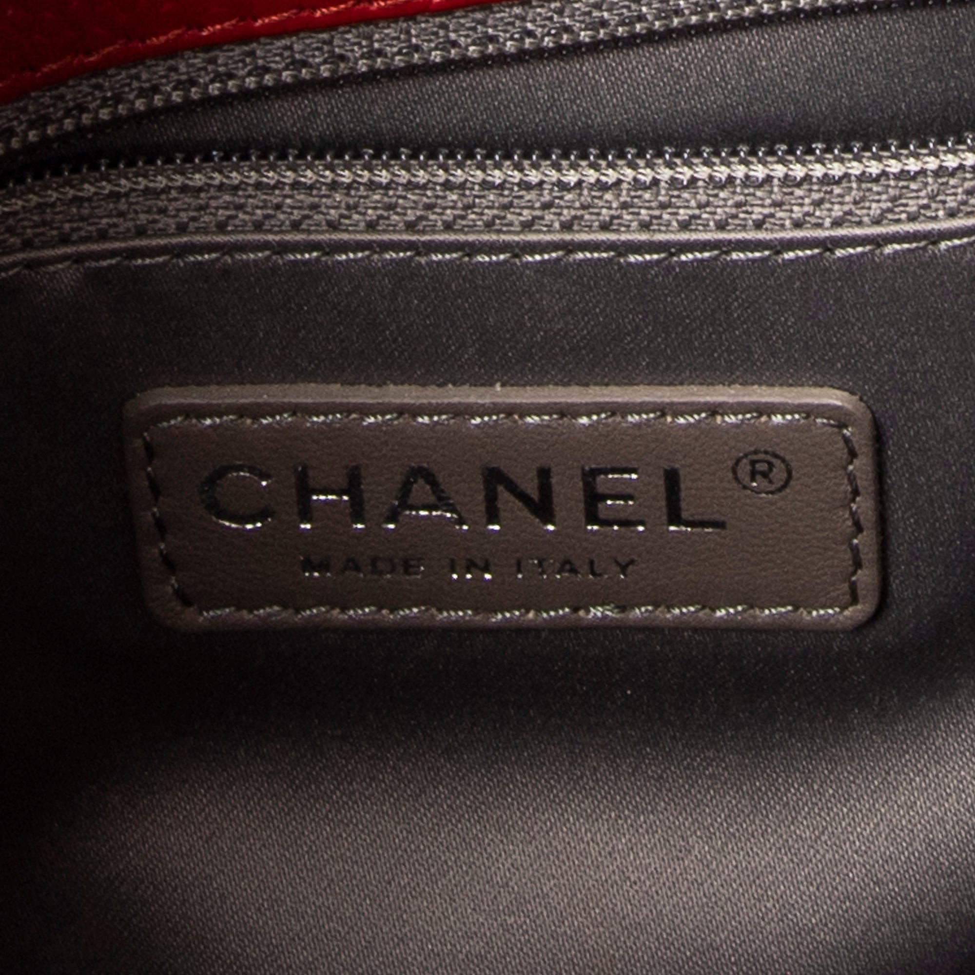 Shoulder Bag Grand Shopping Tote Red Quilted Caviar Leather