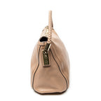 Bolso de hombro con borla de bambú y cremallera de piel de becerro rosa
