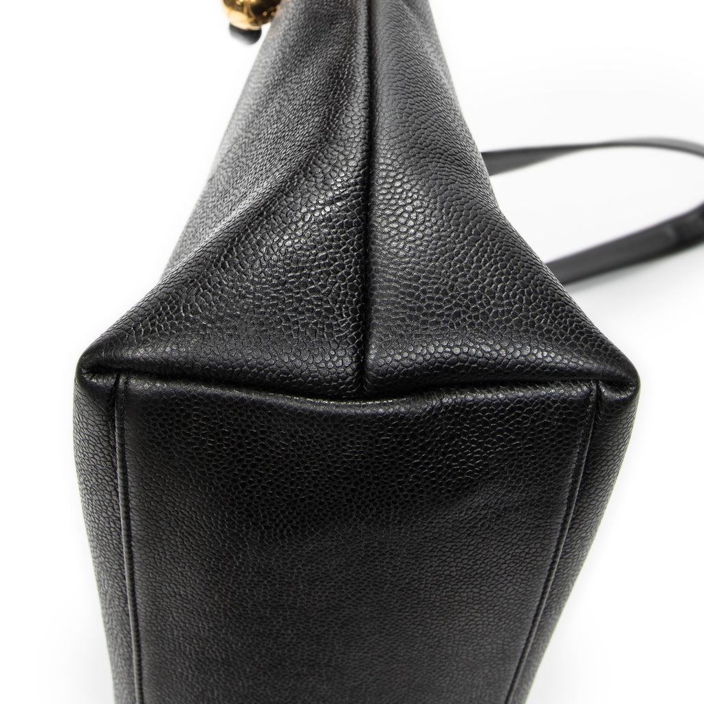 Shoulder Bag Large CC Chain Dome Tote Black Caviar Leather