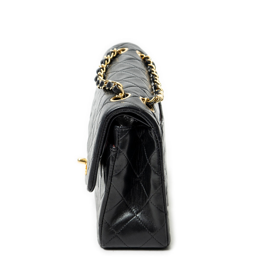 Shoulder Bag Classic Double Flap 23 Black Quilted Lambskin Leather