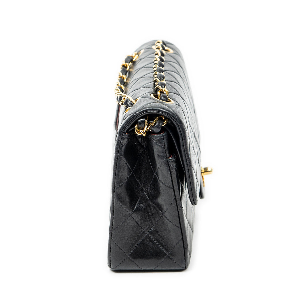 Shoulder Bag Classic Double Flap 23 Black Quilted Lambskin Leather