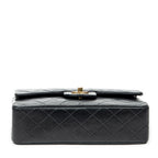 Shoulder Bag Classic Double Flap 23 Black Quilted Lambskin Leather