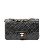 Shoulder Bag Classic Double Flap 23 Black Quilted Lambskin Leather