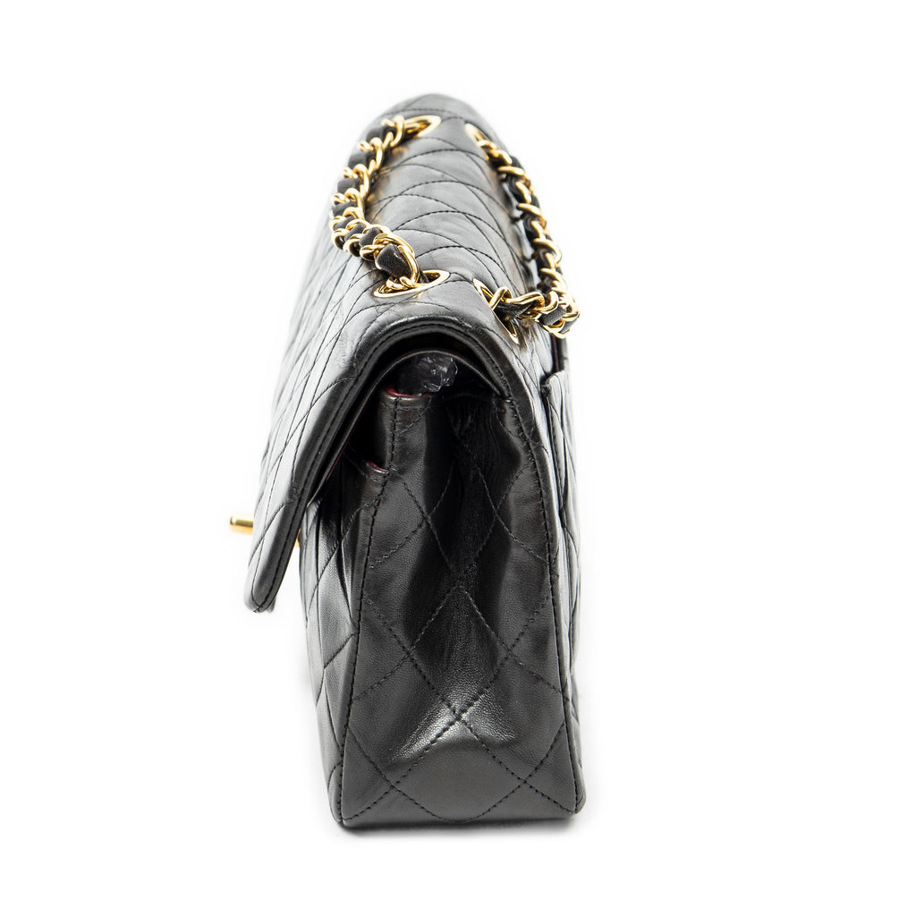 Shoulder Bag Classic Double Flap 23 Black Quilted Lambskin Leather