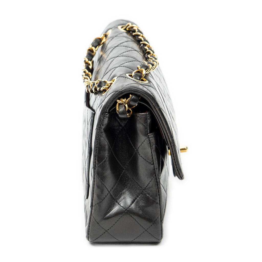 Shoulder Bag Classic Double Flap 23 Black Quilted Lambskin Leather