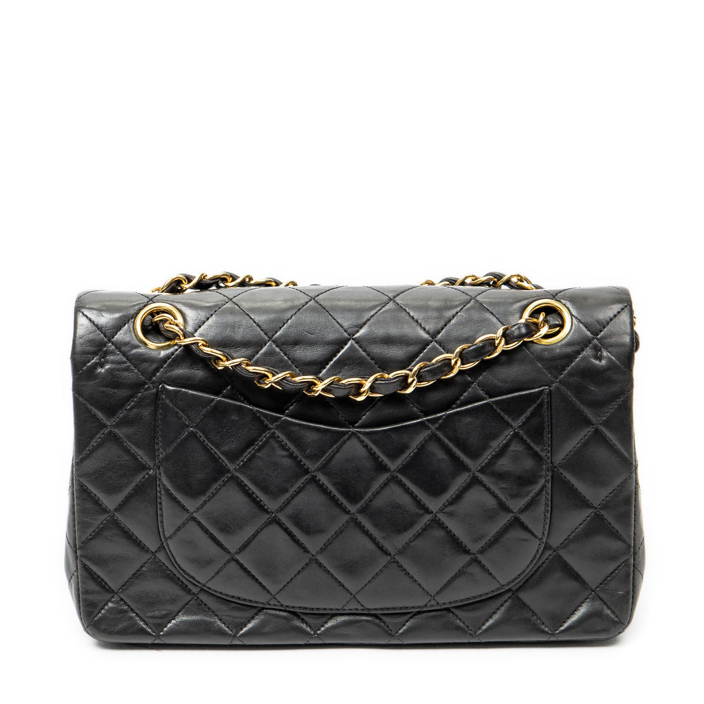 Shoulder Bag Classic Double Flap 23 Black Quilted Lambskin Leather