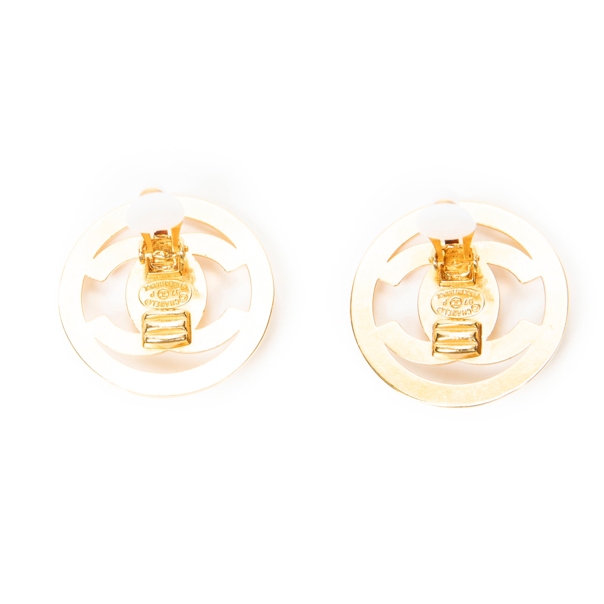 Earrings CC Turn Lock Round Clip On Earrings Gold Gold Plated