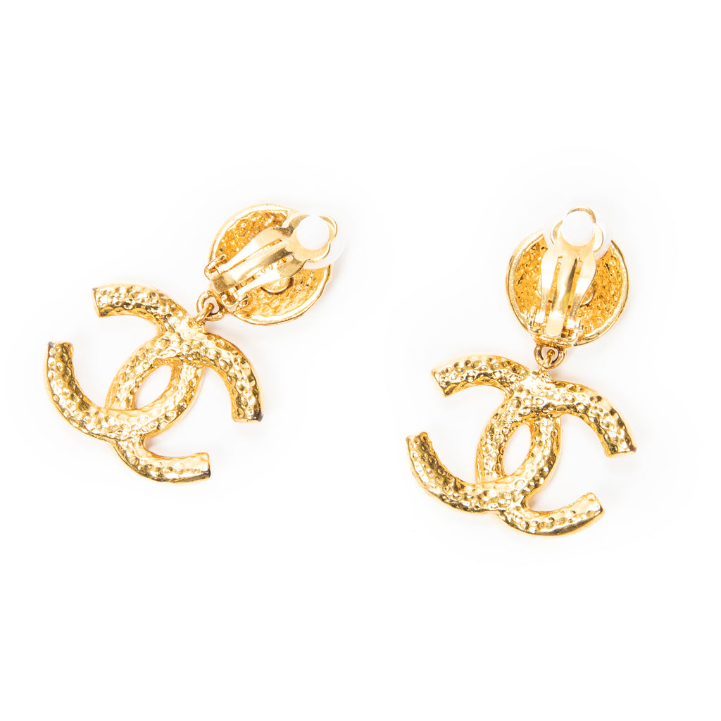 Earrings CC Pendant Clip On Earrings Gold Gold Plated