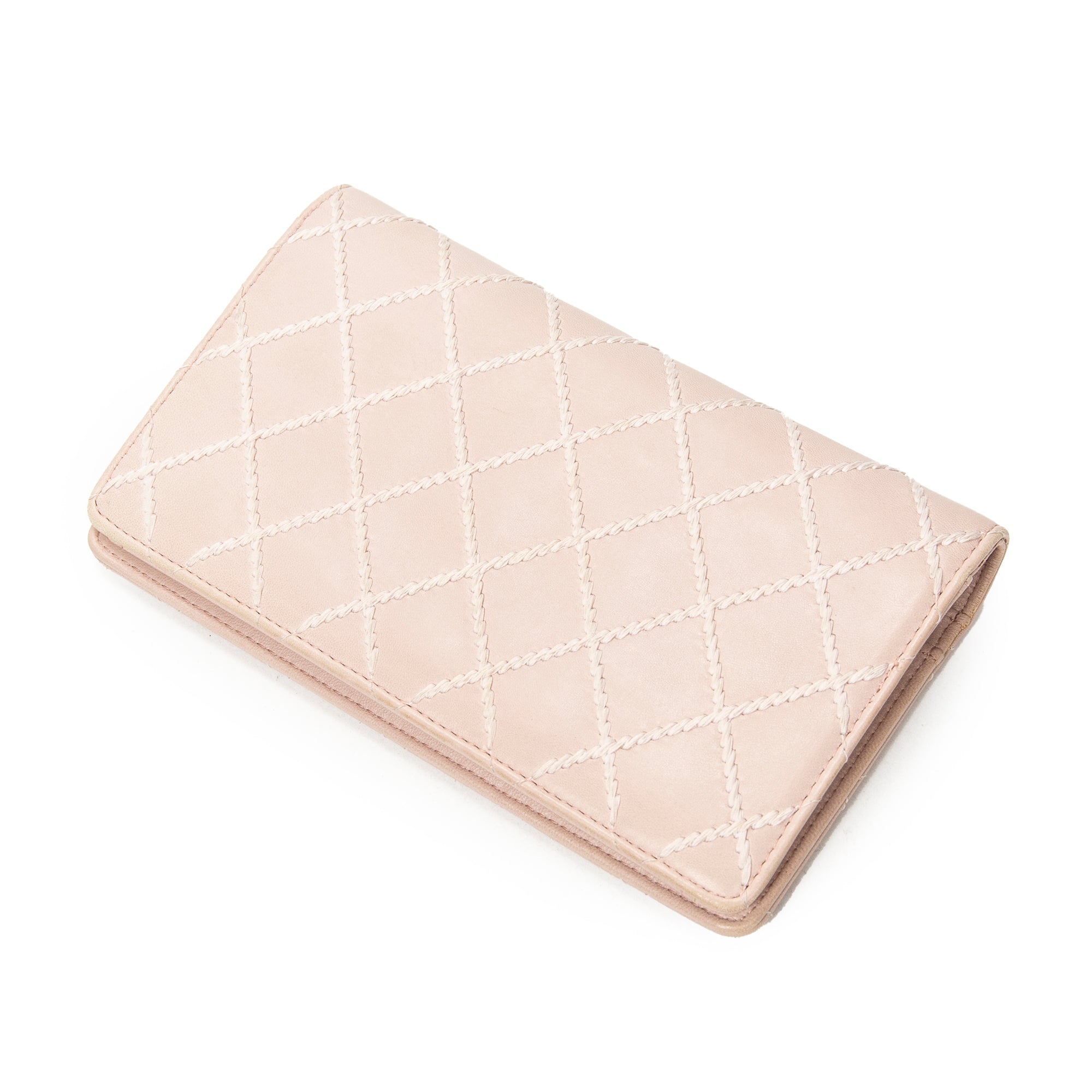 Wallet CC Wild Stitch L Yen Wallet Light Pink Quilted Lambskin Leather