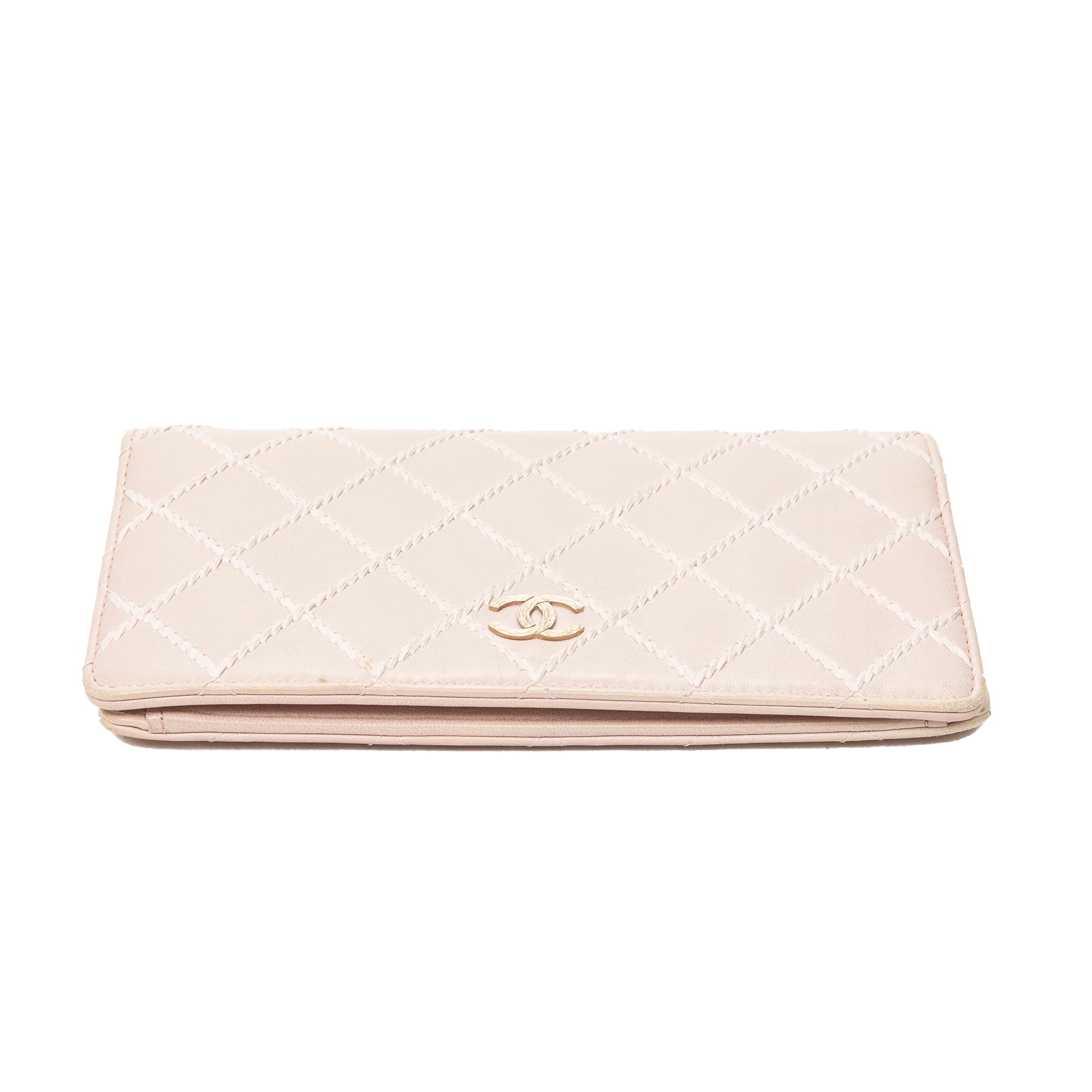 Wallet CC Wild Stitch L Yen Wallet Light Pink Quilted Lambskin Leather