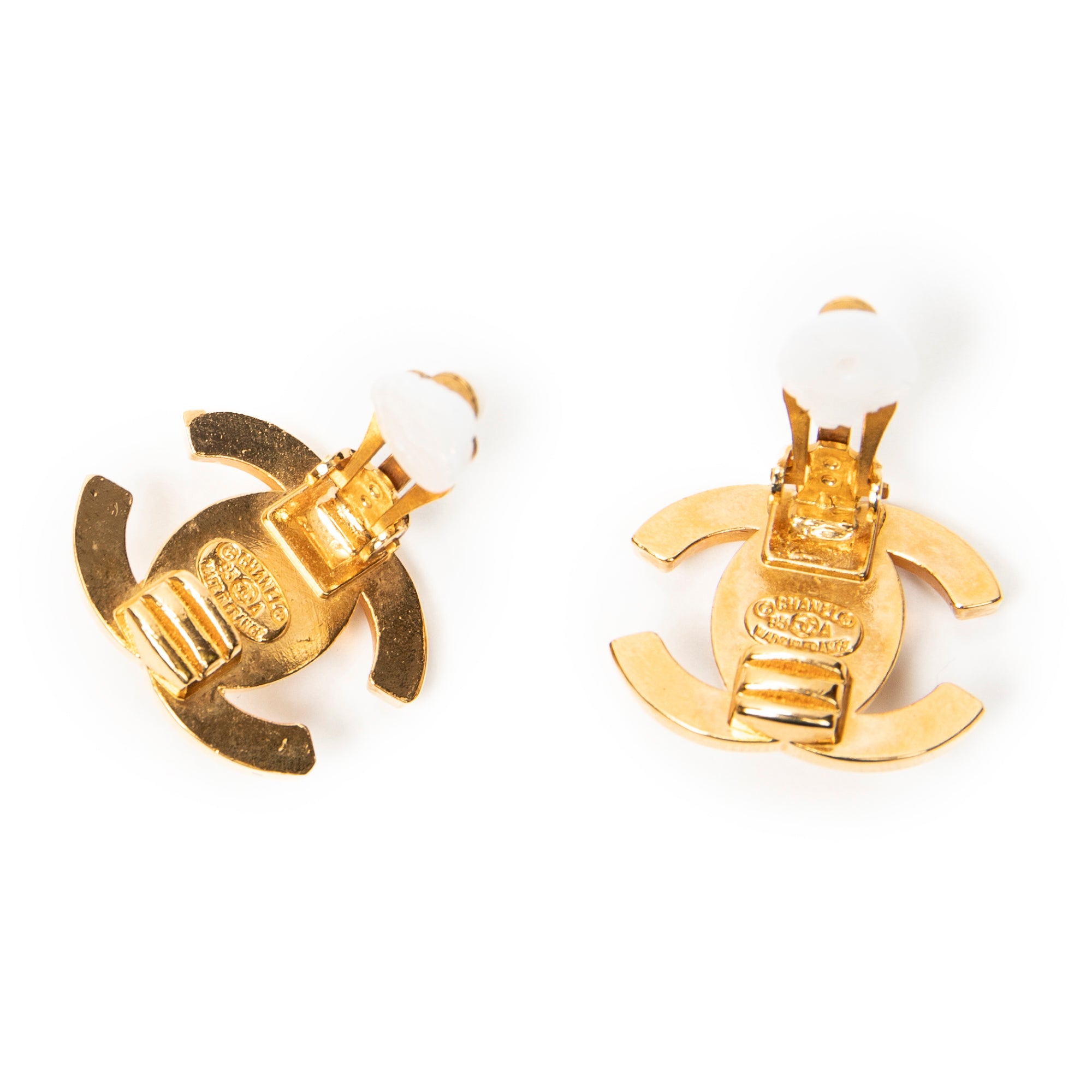 Earrings CC Turnlock Motif Clip On Earrings Gold Gold Plated