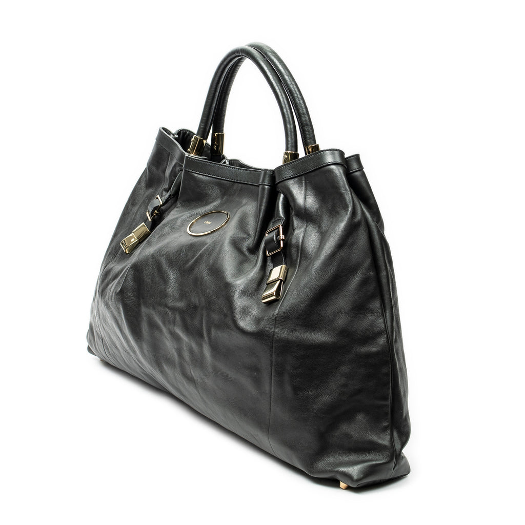 Shoulder Bag Victoria Black Calfskin Leather