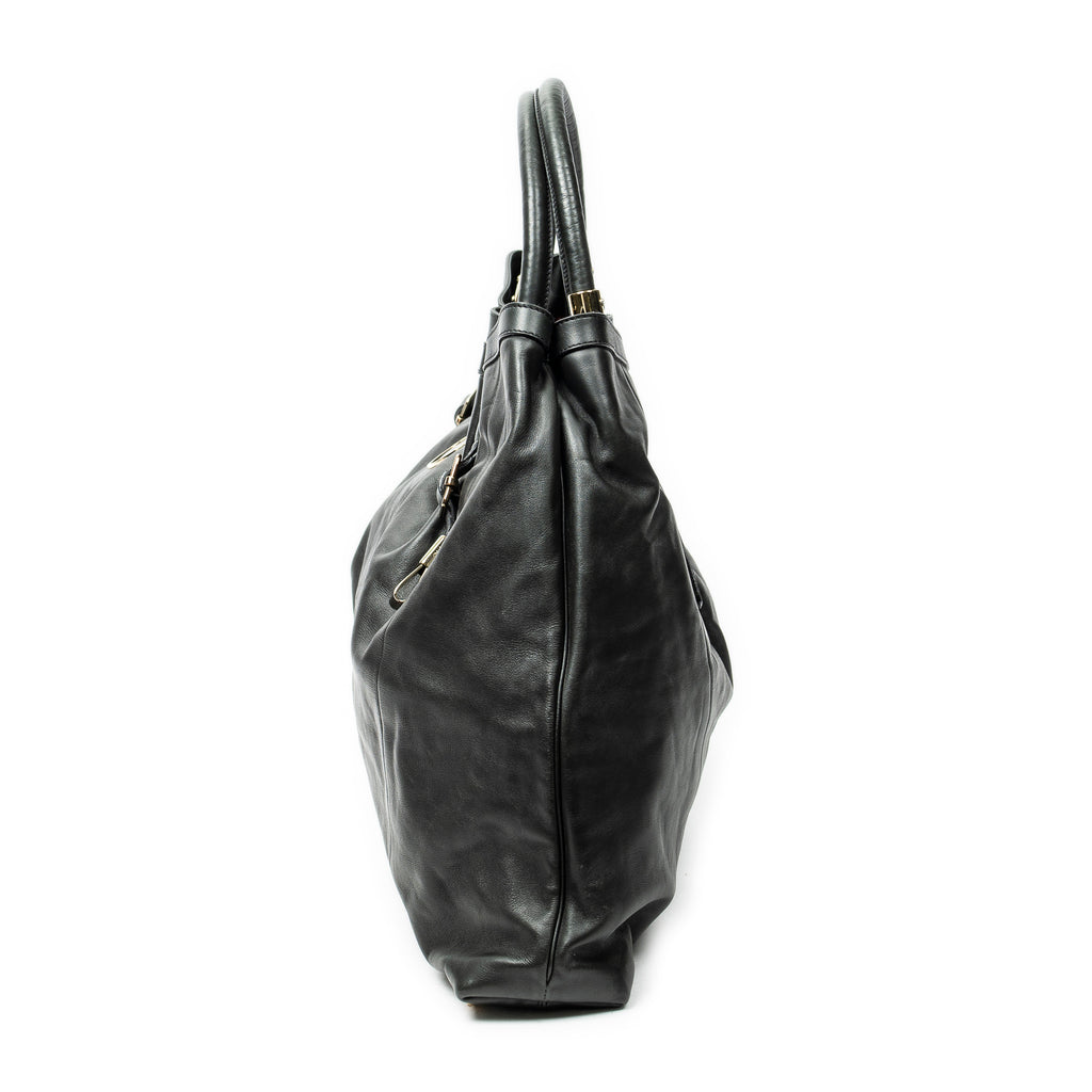 Shoulder Bag Victoria Black Calfskin Leather