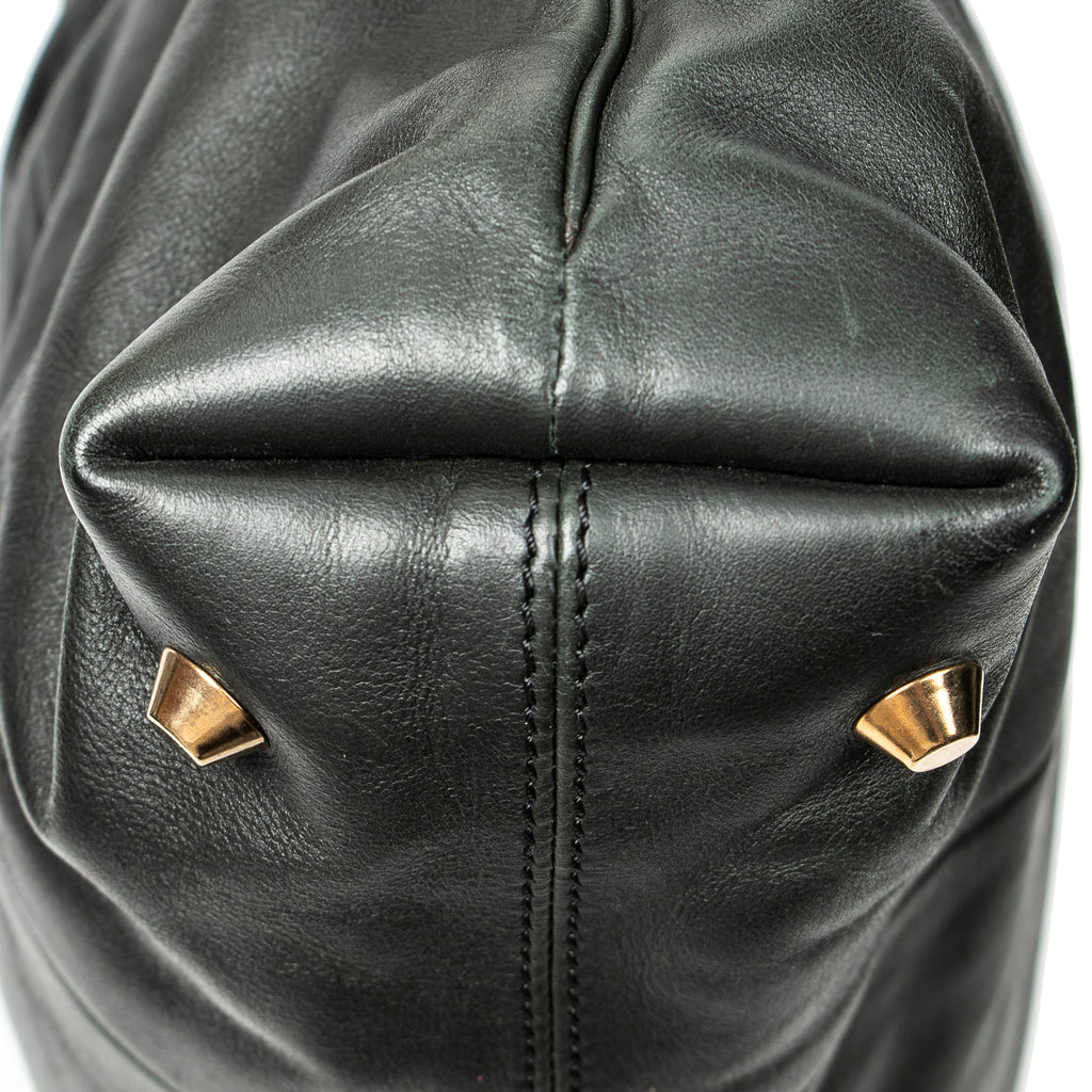 Shoulder Bag Victoria Black Calfskin Leather