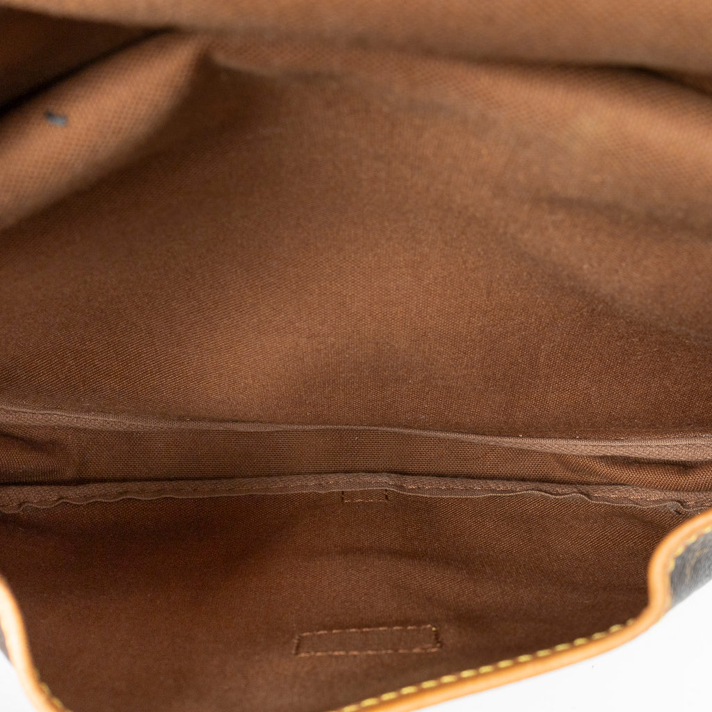 Shoulder Bag Saumur MM Brown Monogram Canvas
