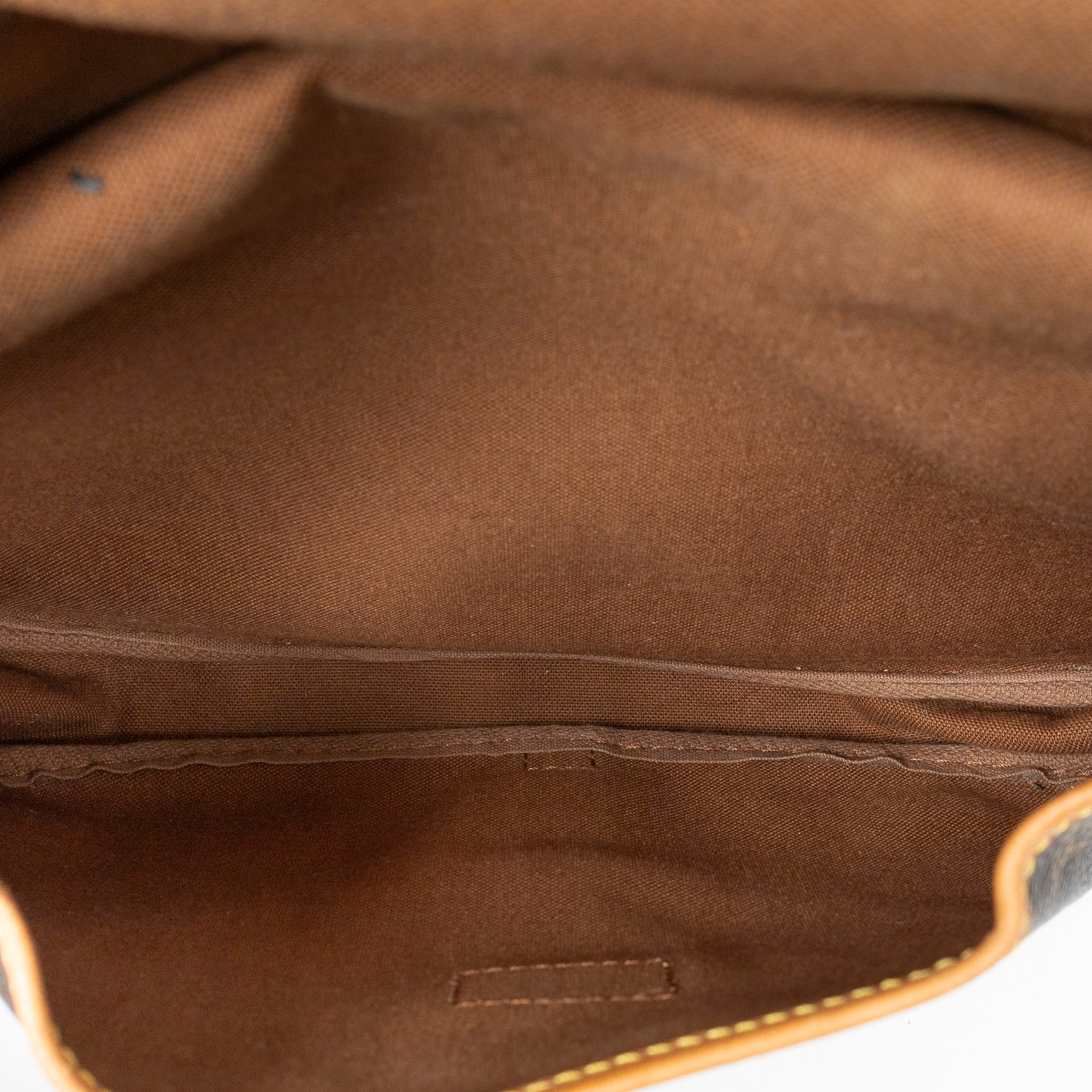 Shoulder Bag Saumur MM Brown Monogram Canvas