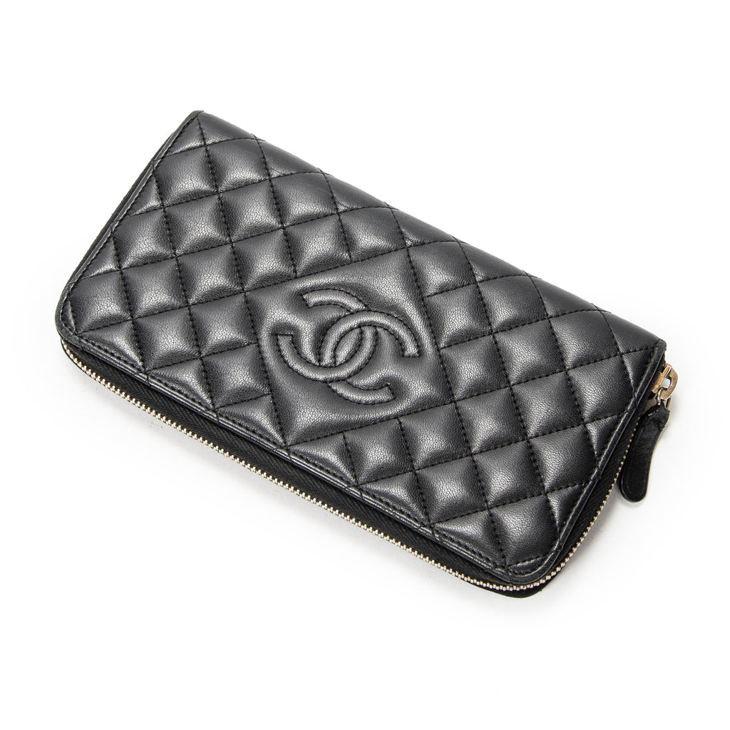 Wallet CC Zip Around Wallet Black Quilted Lambskin Leather