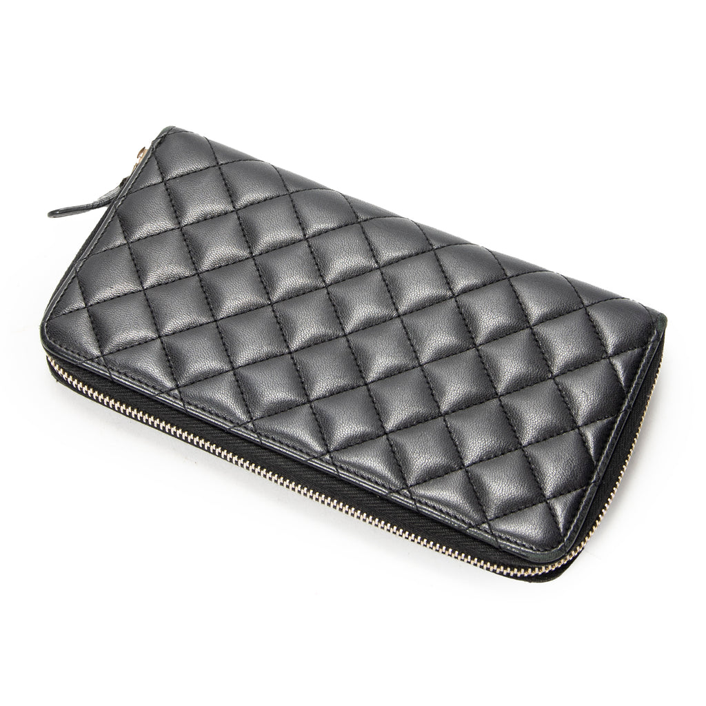 Wallet CC Zip Around Wallet Black Quilted Lambskin Leather