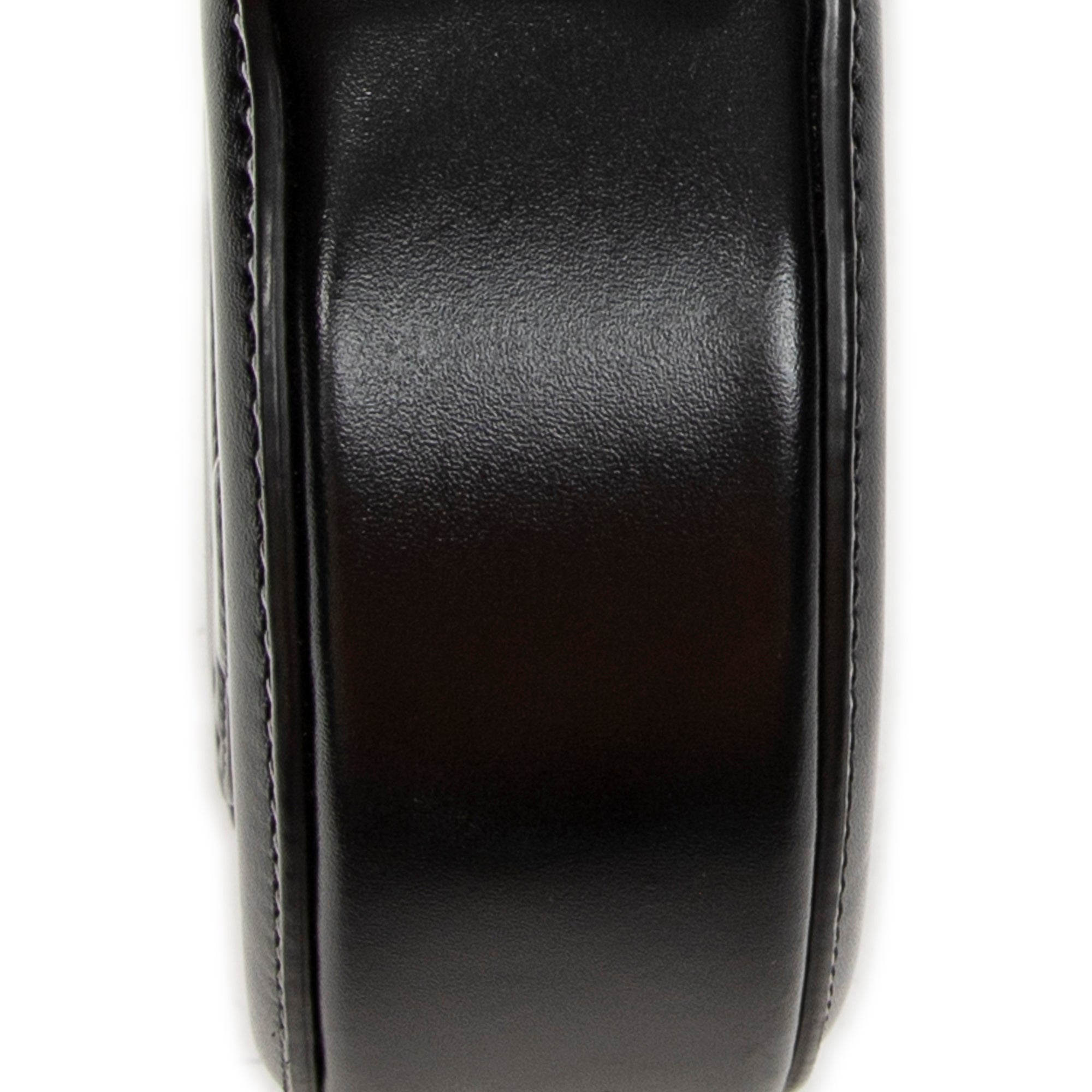 Shoulder Bag Triomphe Oval Crossbody Black Calfskin Leather