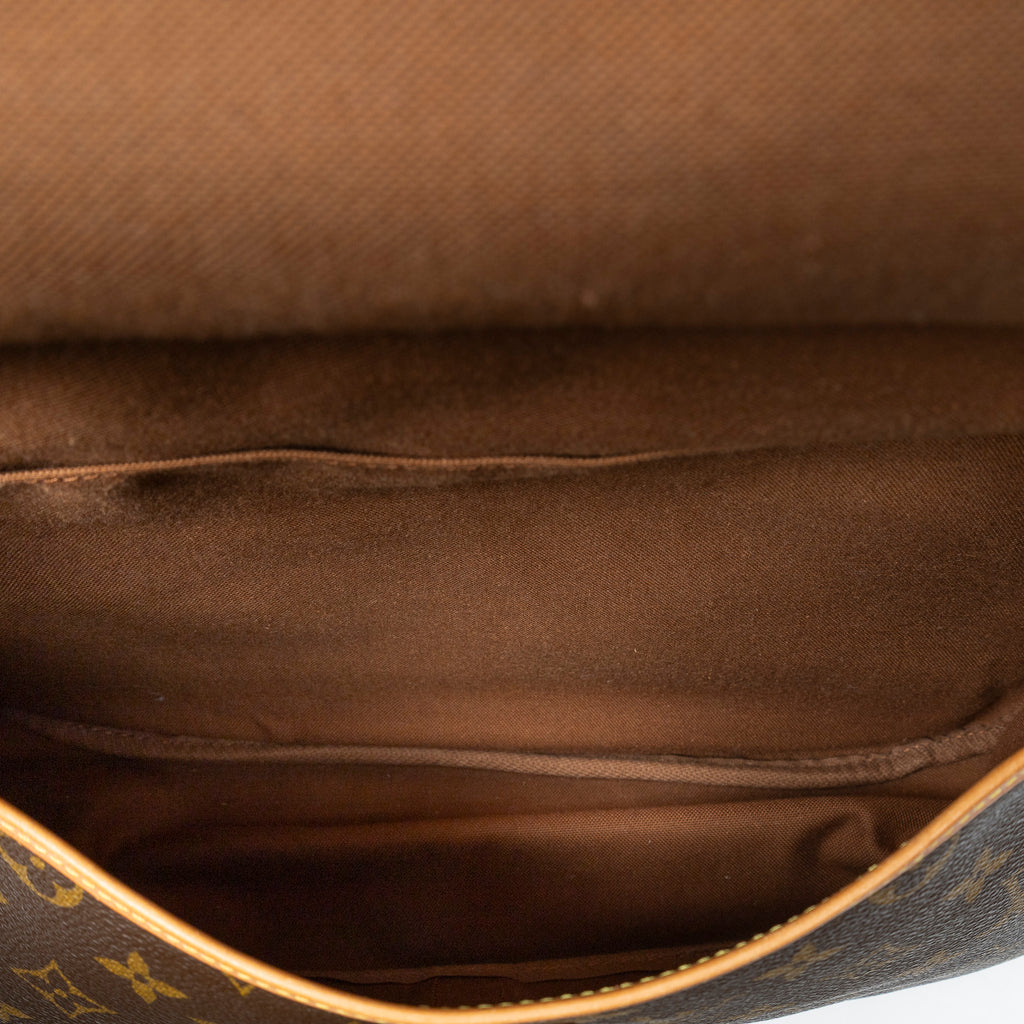 Sac Bandoulière Saumur MM Toile Monogram Marron