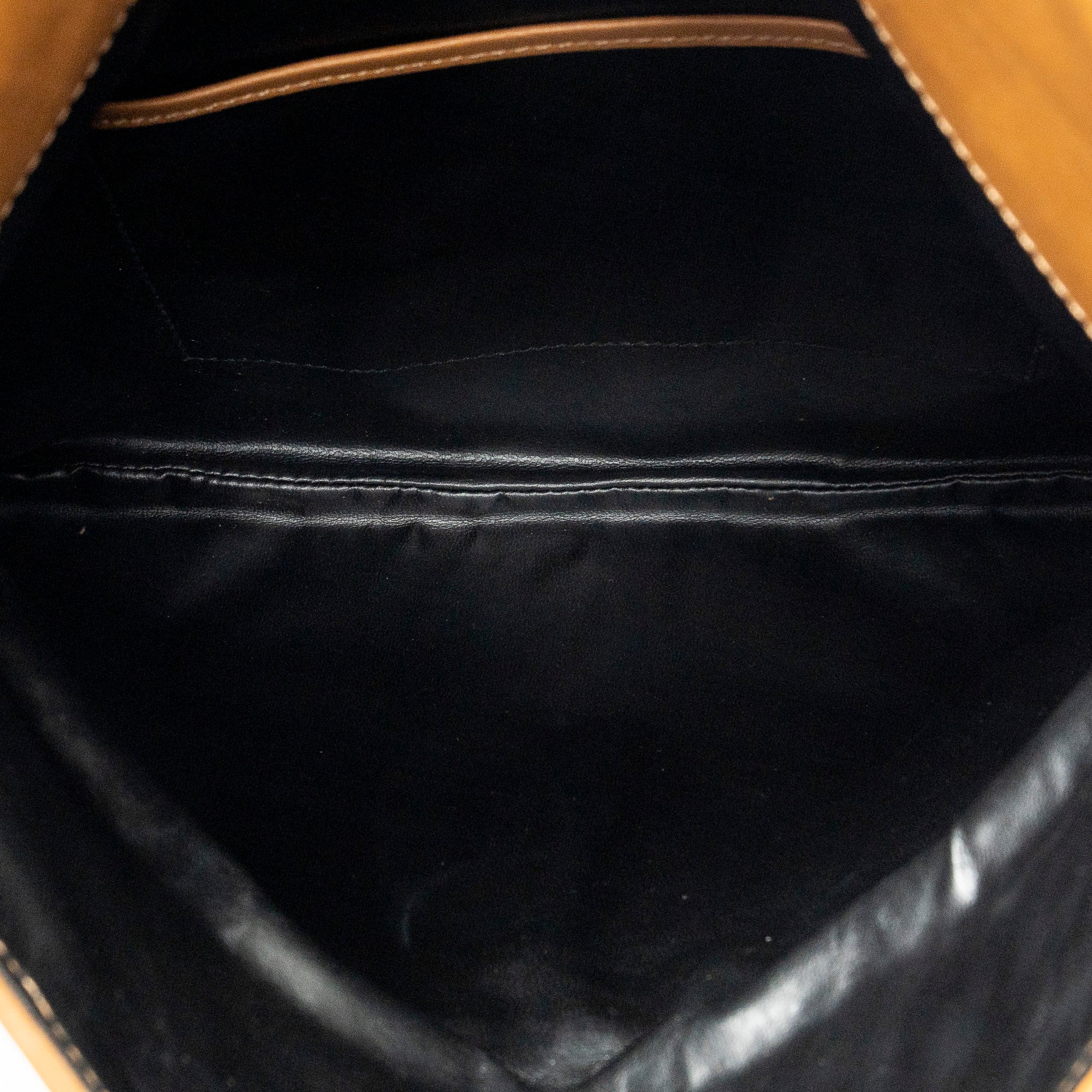 Clutch Macadam Flap Clutch Black Calfskin Leather